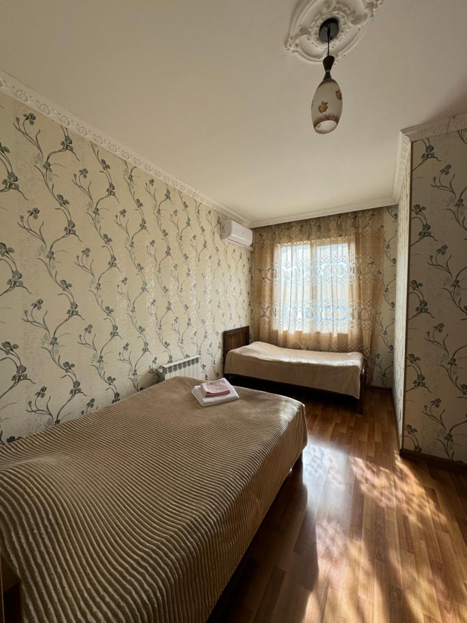Hotel Oniks Koetaisi Buitenkant foto