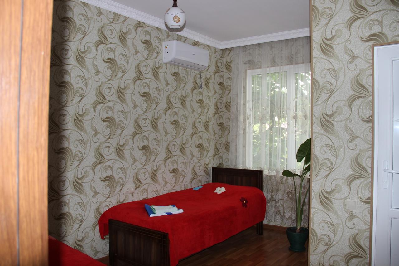 Hotel Oniks Koetaisi Buitenkant foto